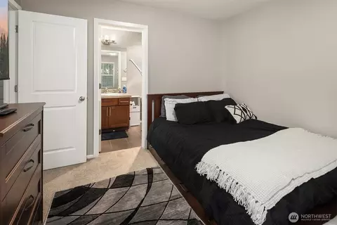 Bedroom - 1903 112th Pl SE, Everett, WA 98208 photo 4 of 4