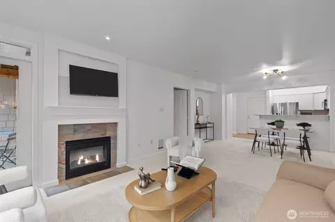 1525 NW 57th St #303, Seattle, WA 98107