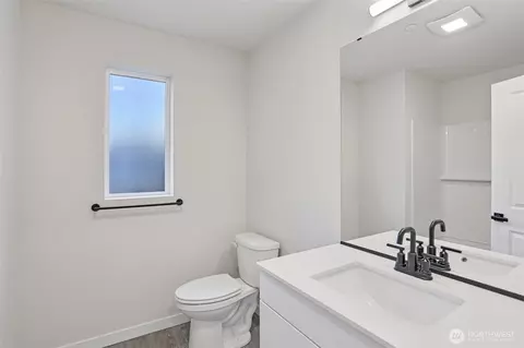 Bath - 19524 16th Ave SE #C1, Bothell, WA 98012 photo 2 of 3