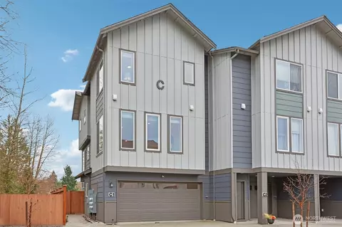 19524 16th Ave SE #C1, Bothell, WA 98012
