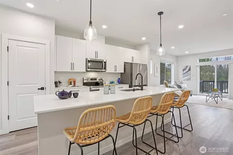 Kitchen - 19524 16th Ave SE #C1, Bothell, WA 98012 photo 1 of 2