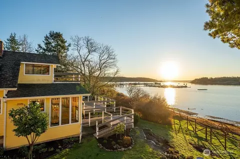 2612 Fisherman Bay Rd, Lopez Island, WA 98261