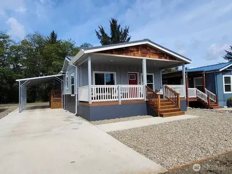 2010 Broadway Ave #4, Hoquiam, WA 98550