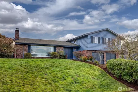 12161 SE 17th Pl, Bellevue, WA 98005
