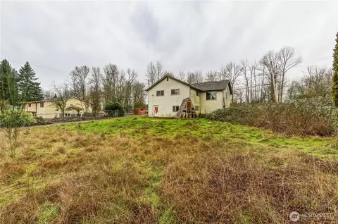 Exterior - 22827 Meridian Ave S, Bothell, WA 98021 photo 5 of 5