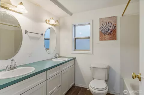 Bath - 22827 Meridian Ave S, Bothell, WA 98021 photo 1 of 1