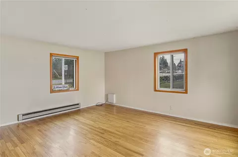 Living - 22827 Meridian Ave S, Bothell, WA 98021 photo 1 of 2
