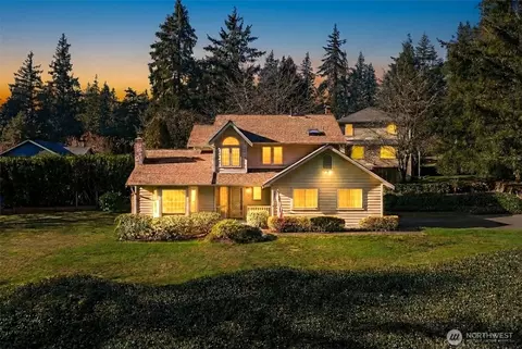 782 NW Apple Blossom Loop, Bremerton, WA 98311