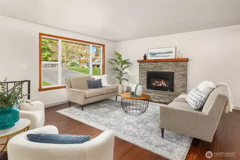 Living - 19921 10th Dr SE, Bothell, WA 98012 photo 1 of 6