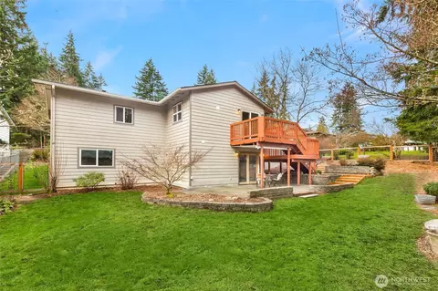 Exterior - 19921 10th Dr SE, Bothell, WA 98012 photo 9 of 9