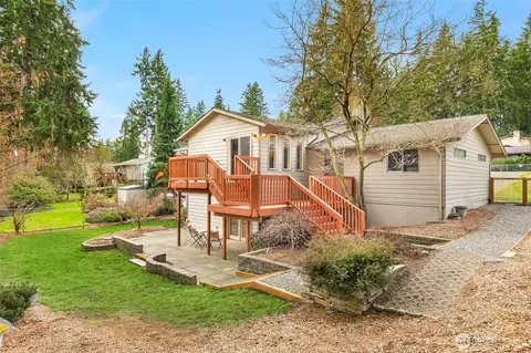 Exterior - 19921 10th Dr SE, Bothell, WA 98012 photo 7 of 9