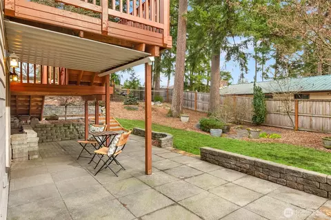 Exterior - 19921 10th Dr SE, Bothell, WA 98012 photo 3 of 9