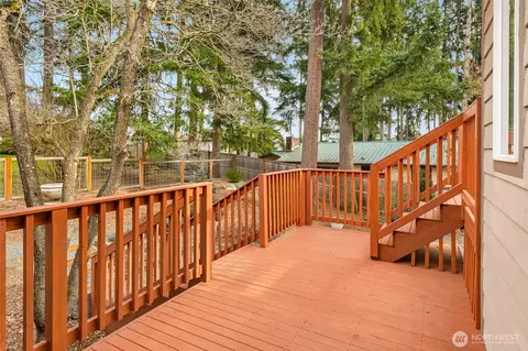 Exterior - 19921 10th Dr SE, Bothell, WA 98012 photo 5 of 9