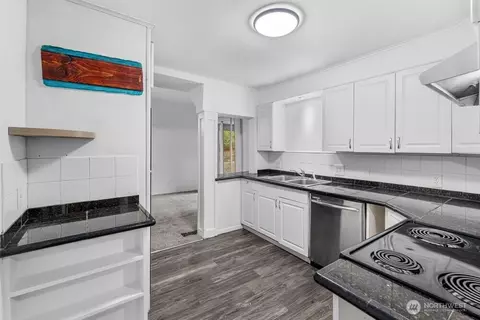 Kitchen - 4618 S 3rd Ave, Everett, WA 98203 photo 3 of 3