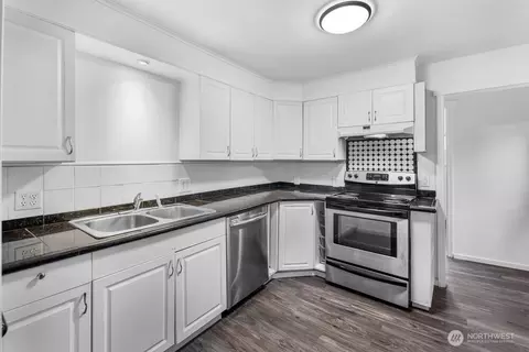 Kitchen - 4618 S 3rd Ave, Everett, WA 98203 photo 1 of 3
