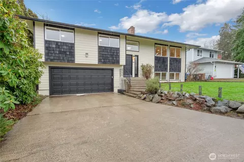 8407 S 16th St, Tacoma, WA 98465