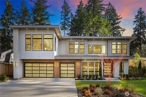 2202 102nd Pl SE, Bellevue, WA 98004