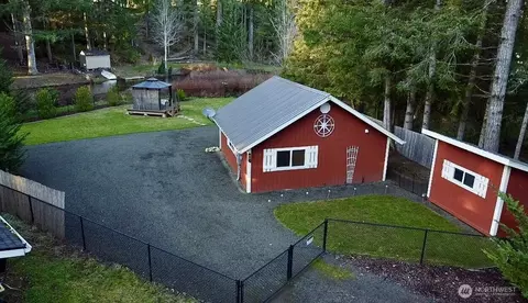 71 E Tina Dr, Belfair, WA 98528