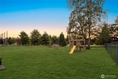 Exterior - 708 Waverly Ave, Everett, WA 98201 photo 6 of 7