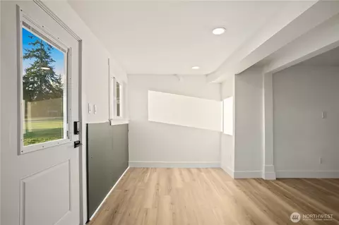 Entry Way - 708 Waverly Ave, Everett, WA 98201 photo 1 of 1