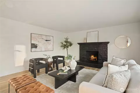Living - 708 Waverly Ave, Everett, WA 98201 photo 2 of 2