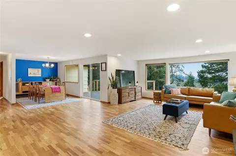 14111 12th Ave SW, Burien, WA 98166