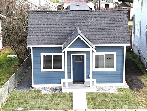 2405 Rockefeller Ave, Everett, WA 98201