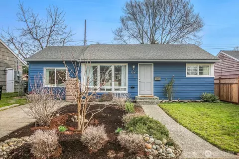 9230 31st Ave SW, Seattle, WA 98126