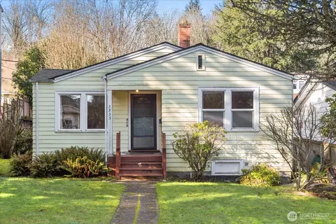 3835 35th Ave W, Seattle, WA 98199