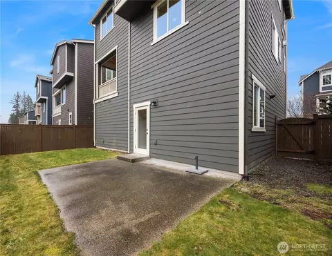 Exterior - 18601 46th Ave SE, Bothell, WA 98012 photo 3 of 7