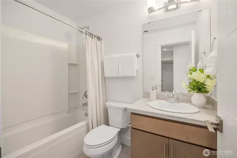 Bath - 18601 46th Ave SE, Bothell, WA 98012 photo 5 of 5