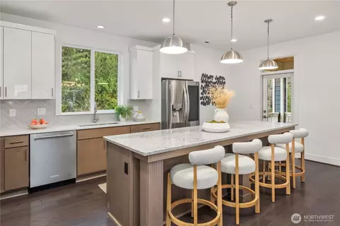 Kitchen - 18601 46th Ave SE, Bothell, WA 98012 photo 4 of 4