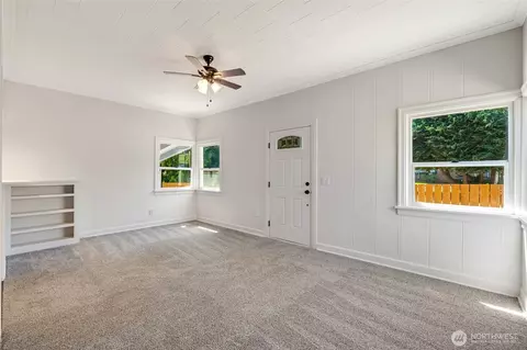 Living - 1711 12th St #A, Everett, WA 98201 photo 2 of 2