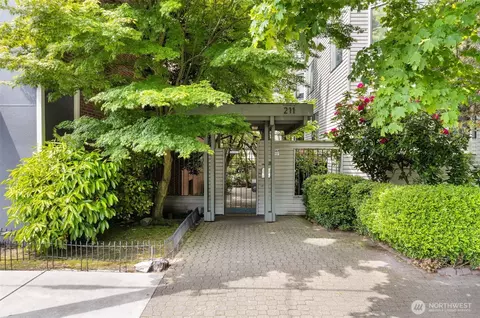 211 Summit Ave E #S218, Seattle, WA 98102