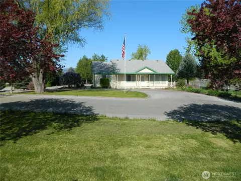 23 Valley View Dr, Tonasket, WA 98855