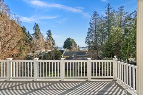 10583 NE West Kingston Rd, Kingston, WA 98346