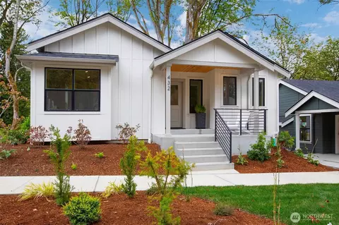 432 20th Ave, Kirkland, WA 98033