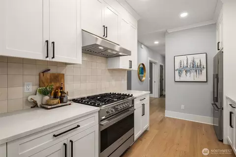 2139 N 62nd St, Seattle, WA 98103 photo 13