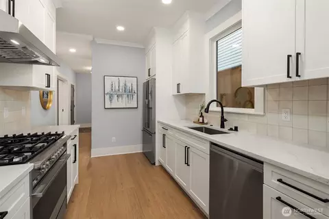 2139 N 62nd St, Seattle, WA 98103 photo 12