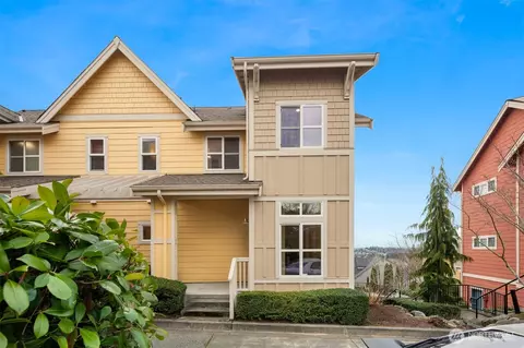 1937 18th Pl NE, Issaquah, WA 98029