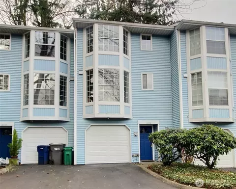 10233 NE 129th Ln #8, Kirkland, WA 98034