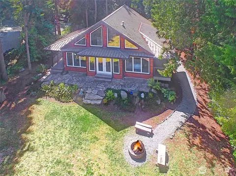 3029 S East Camano Dr, Camano Island, WA 98282
