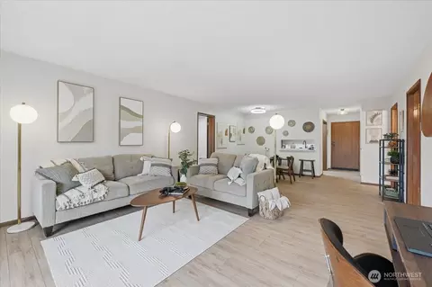 3207 Colby Ave #104, Everett, WA 98201