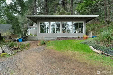 26 Ocean View Ln, Copalis Crossing, WA 98536