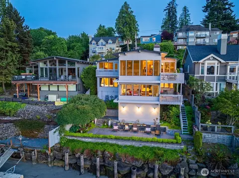 3510 W Commodore Way, Seattle, WA 98199
