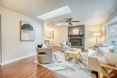 Living - 16928 17th Ave SE, Bothell, WA 98012 photo 3 of 5