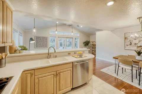 Kitchen - 16928 17th Ave SE, Bothell, WA 98012 photo 3 of 3