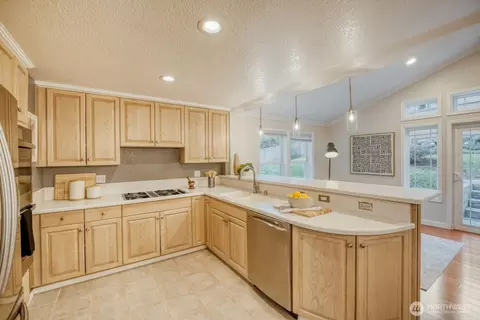 Kitchen - 16928 17th Ave SE, Bothell, WA 98012 photo 1 of 3