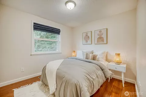 Bedroom - 16928 17th Ave SE, Bothell, WA 98012 photo 2 of 4