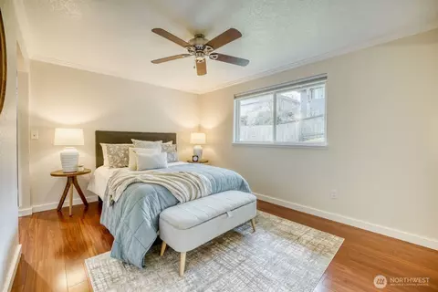 Bedroom - 16928 17th Ave SE, Bothell, WA 98012 photo 3 of 4